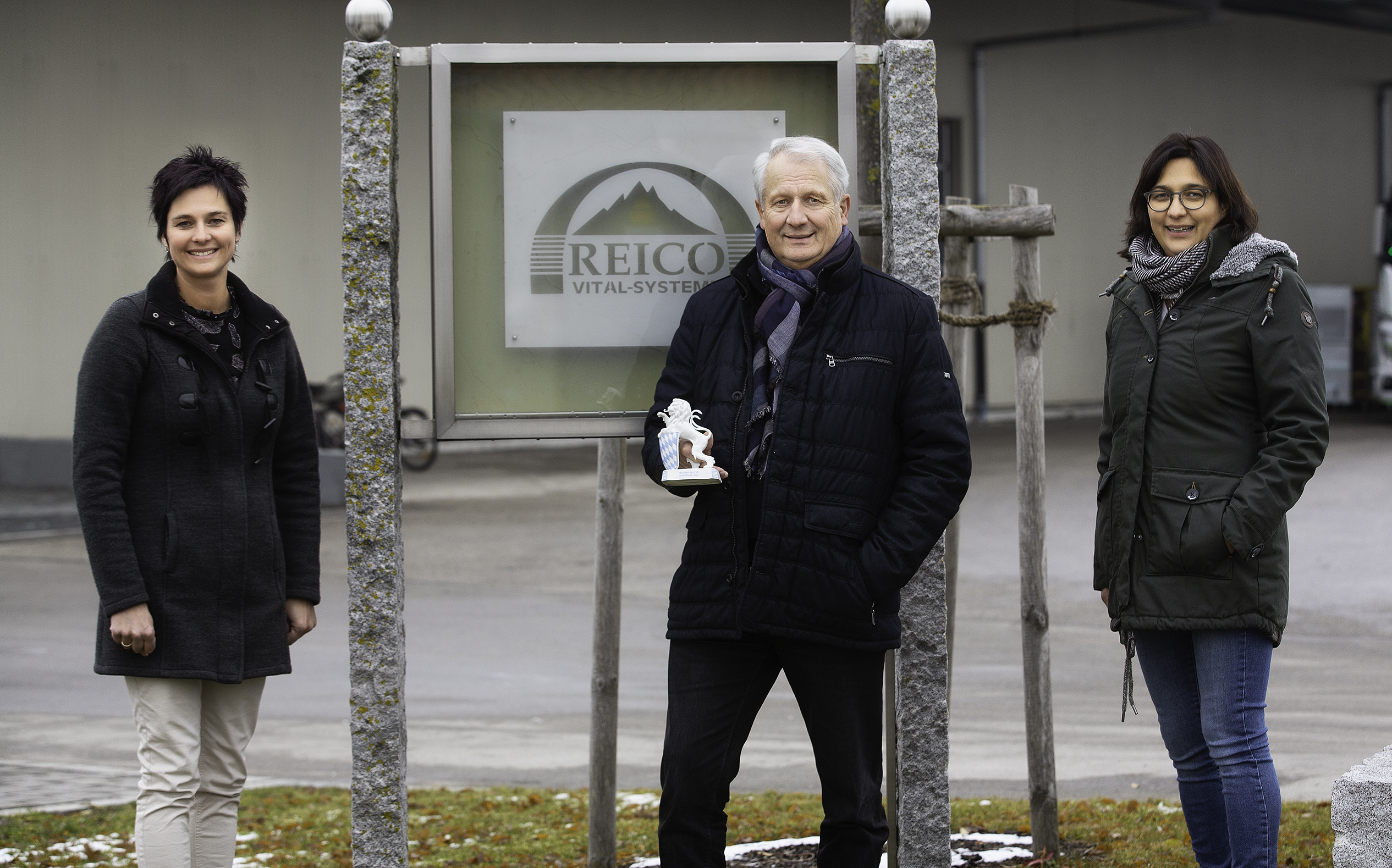 Im Bild v.l.n.r.: Die Reico Geschäftsführung: Manuela Kunz, Konrad Reiber, Petra Reiber